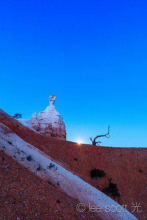 Full Moon Rise on the Queen's Garden Trail
