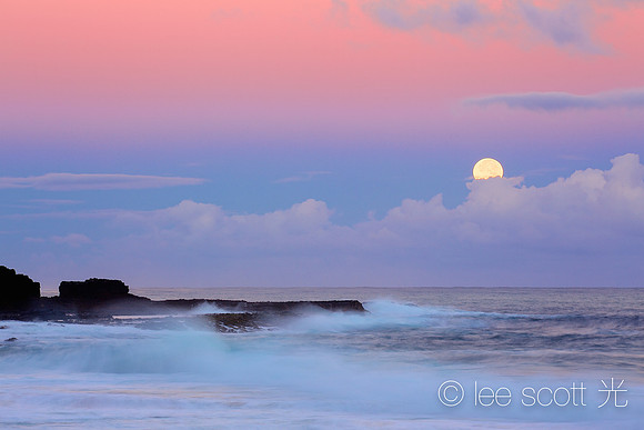 11.28.12-- Full Moon Set