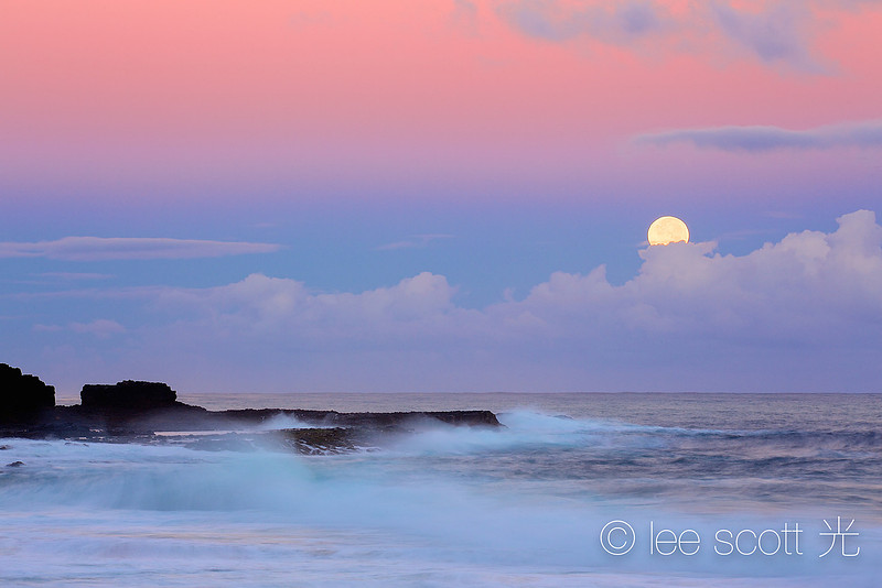11.28.12-- Full Moon Set
