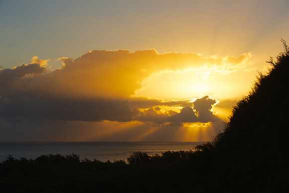 sunrise on the kalalau trail